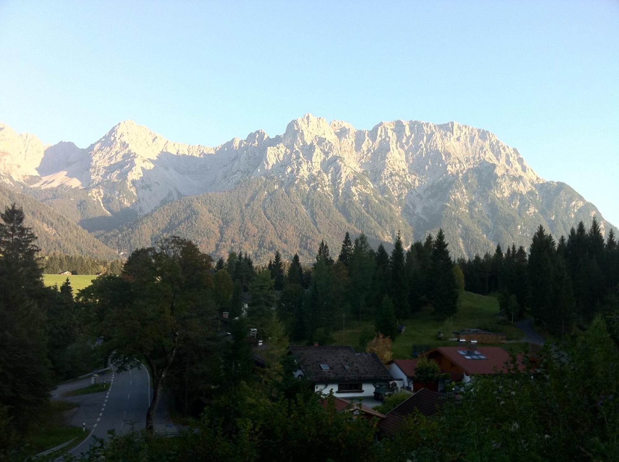 Baeckeralm - B&B 16 + Mittenwald Buitenkant foto
